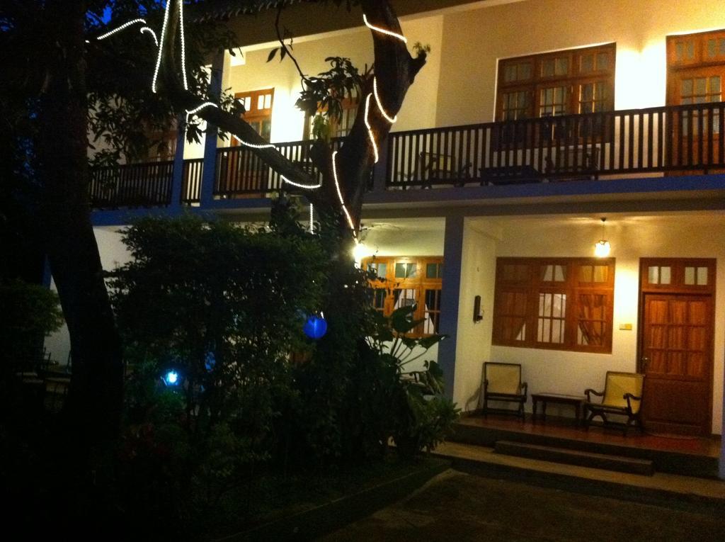 Little Paradise Tourist Guest House And Holiday Home Anuradhapura Exteriör bild