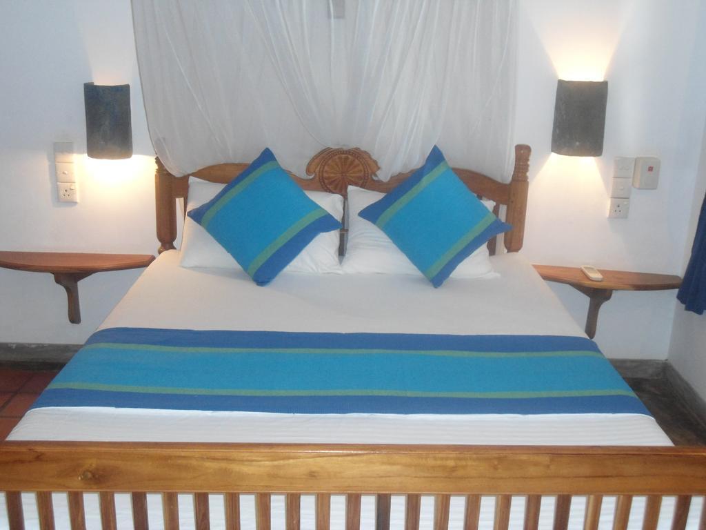 Little Paradise Tourist Guest House And Holiday Home Anuradhapura Rum bild