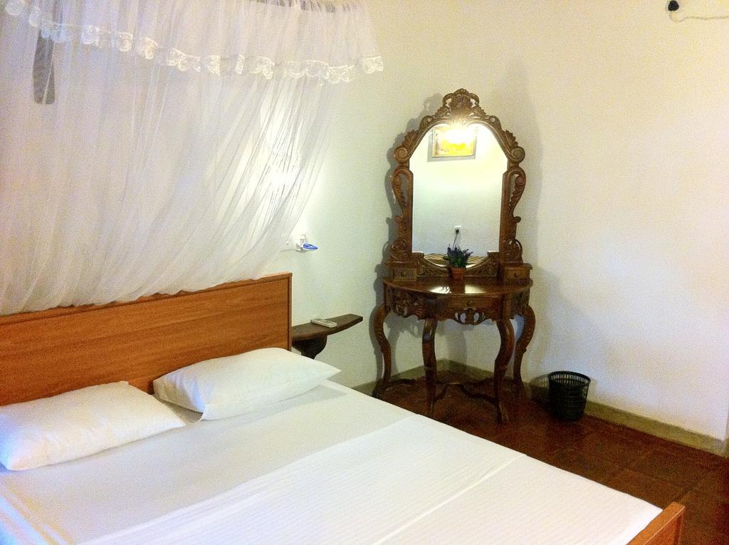 Little Paradise Tourist Guest House And Holiday Home Anuradhapura Rum bild